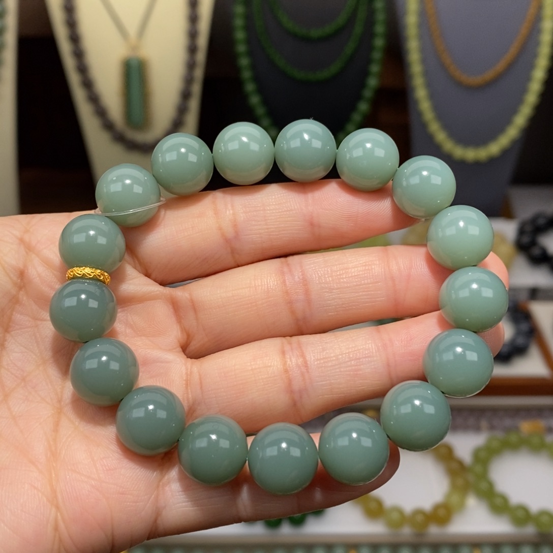 和田玉未镶嵌手串