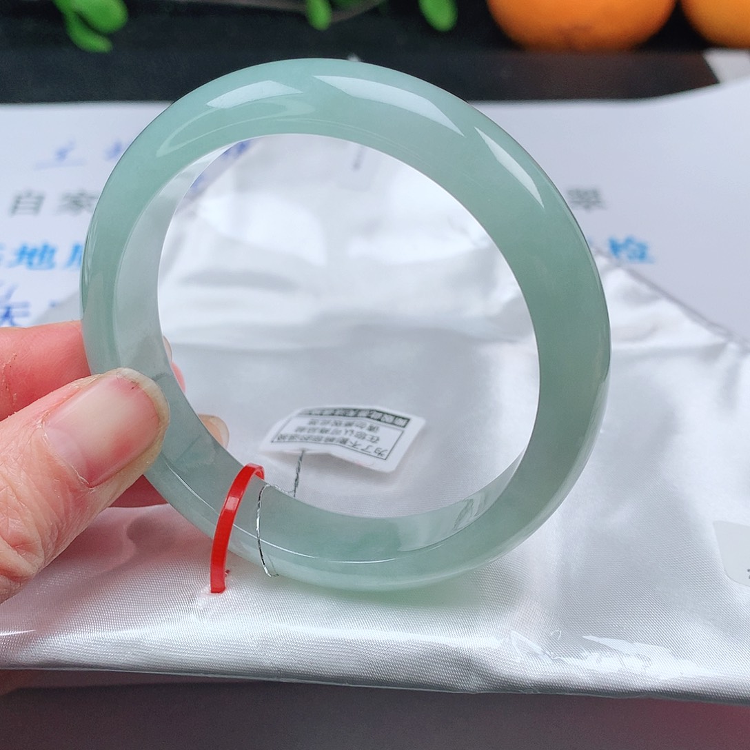 翡翠手镯未镶嵌56.5圈