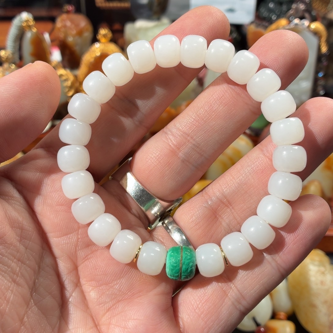 和田玉未镶嵌挂件33.8g