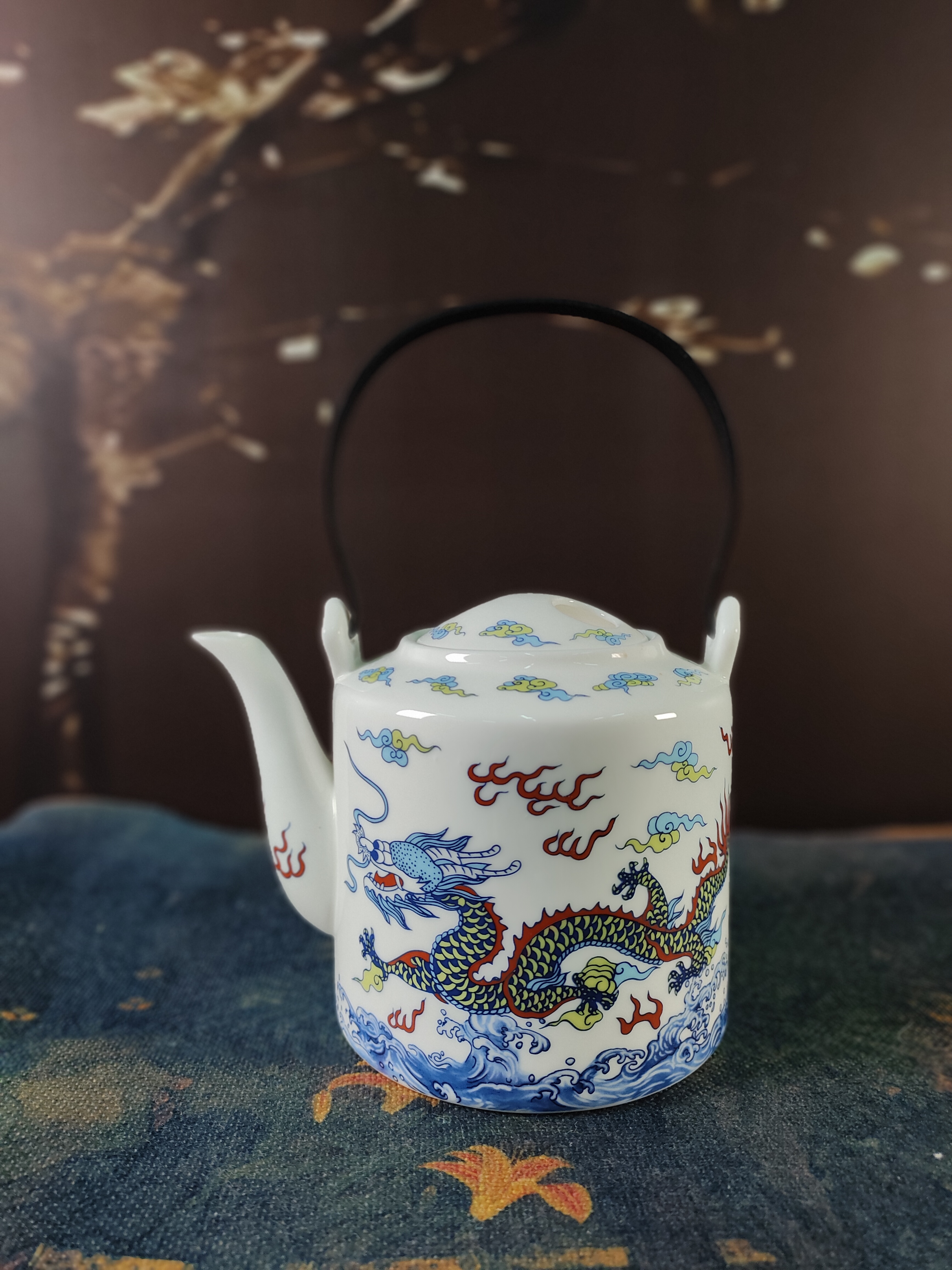 F055-龙腾四海白瓷提梁壶HSF1