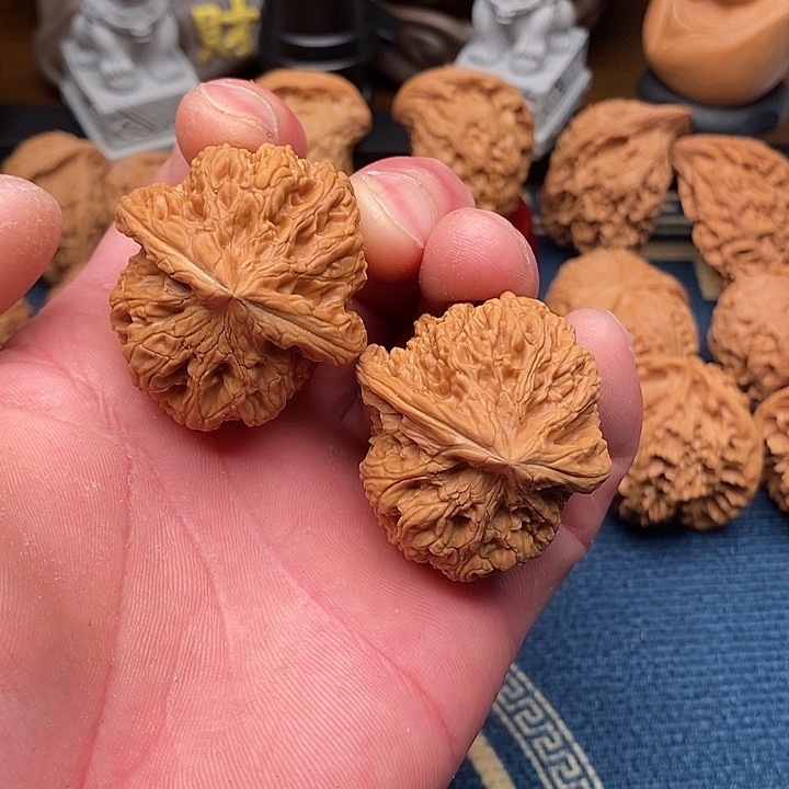 文玩核桃把件千佛山粗筋39全