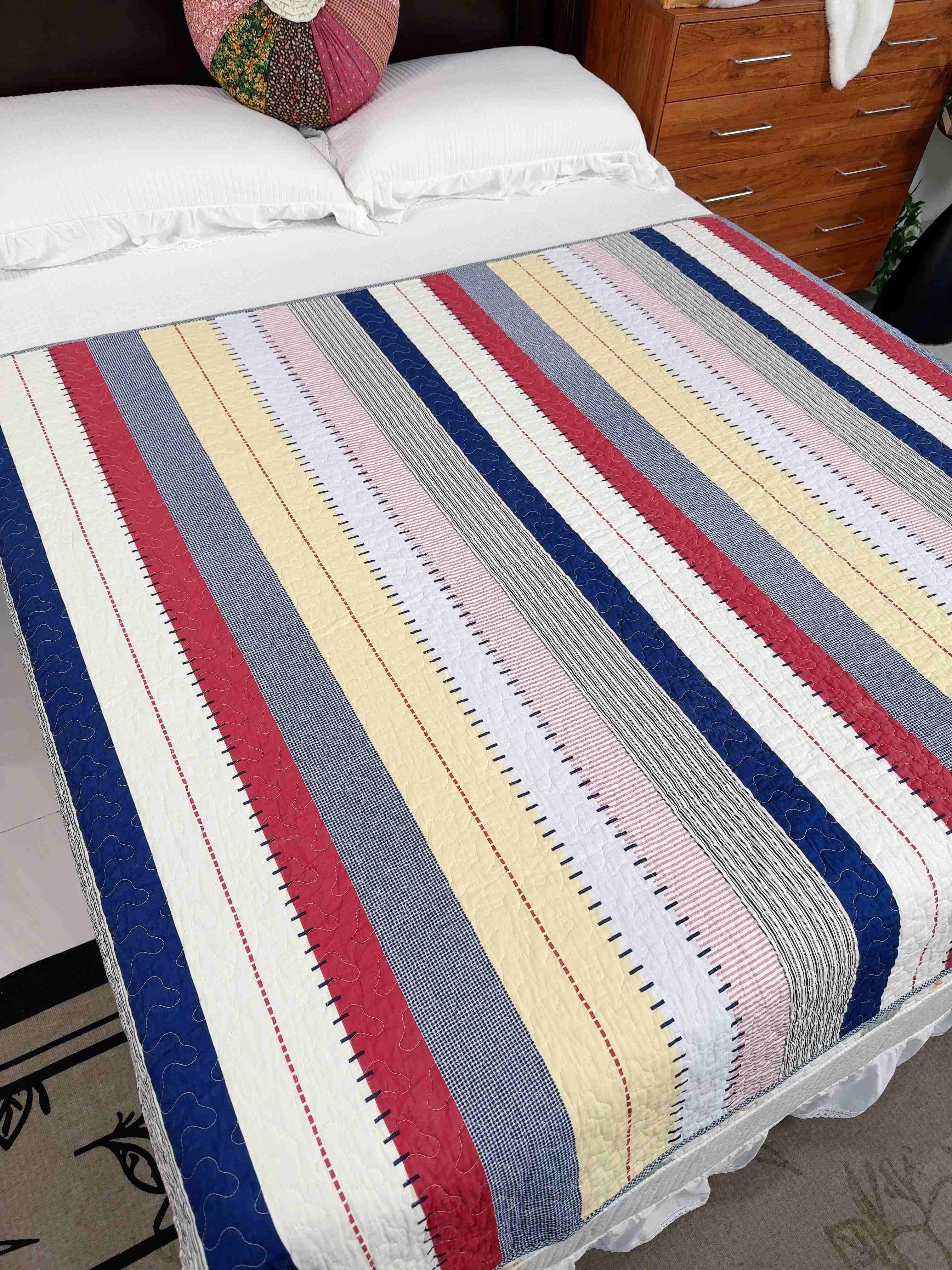 彩虹条纹-出口斜纹棉绗缝夹棉床盖可铺可盖