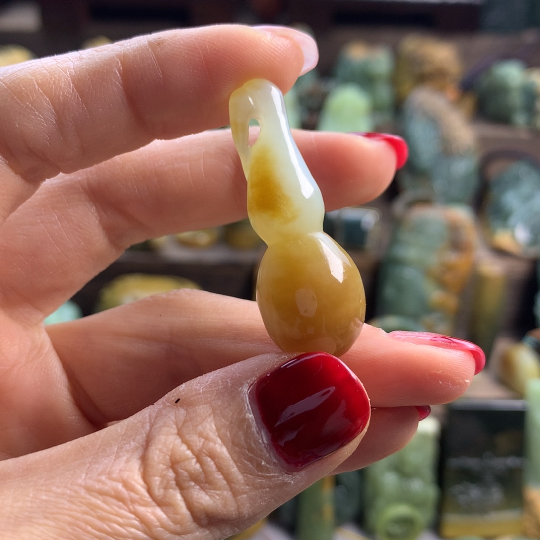 岫岩老玉（透闪石质玉）挂件未镶嵌兔*