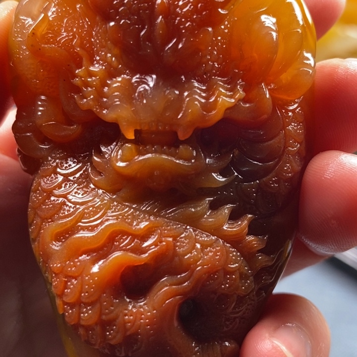 合金石英质玉（黄龙玉）颈饰