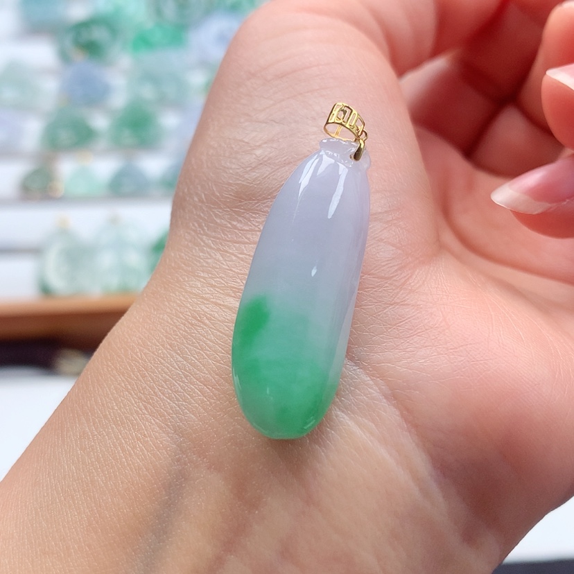 【闪购商品】翡翠吊坠(赠链)18K金镶嵌