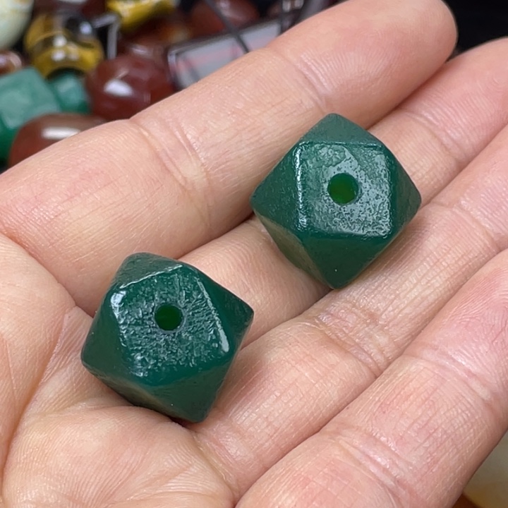 玛瑙/玉髓颈饰未镶嵌家***兴