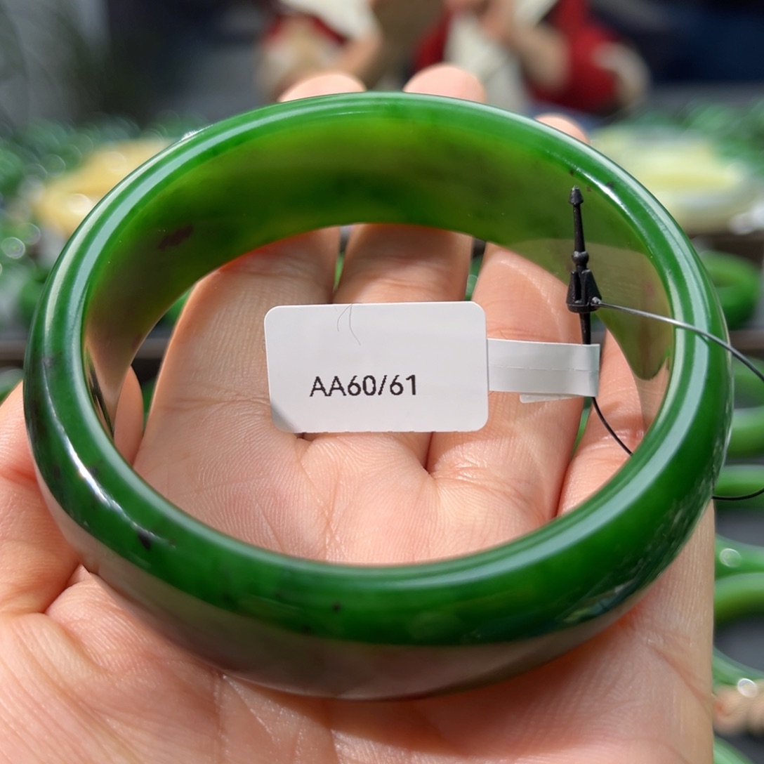 和田玉（碧玉）手镯未镶嵌