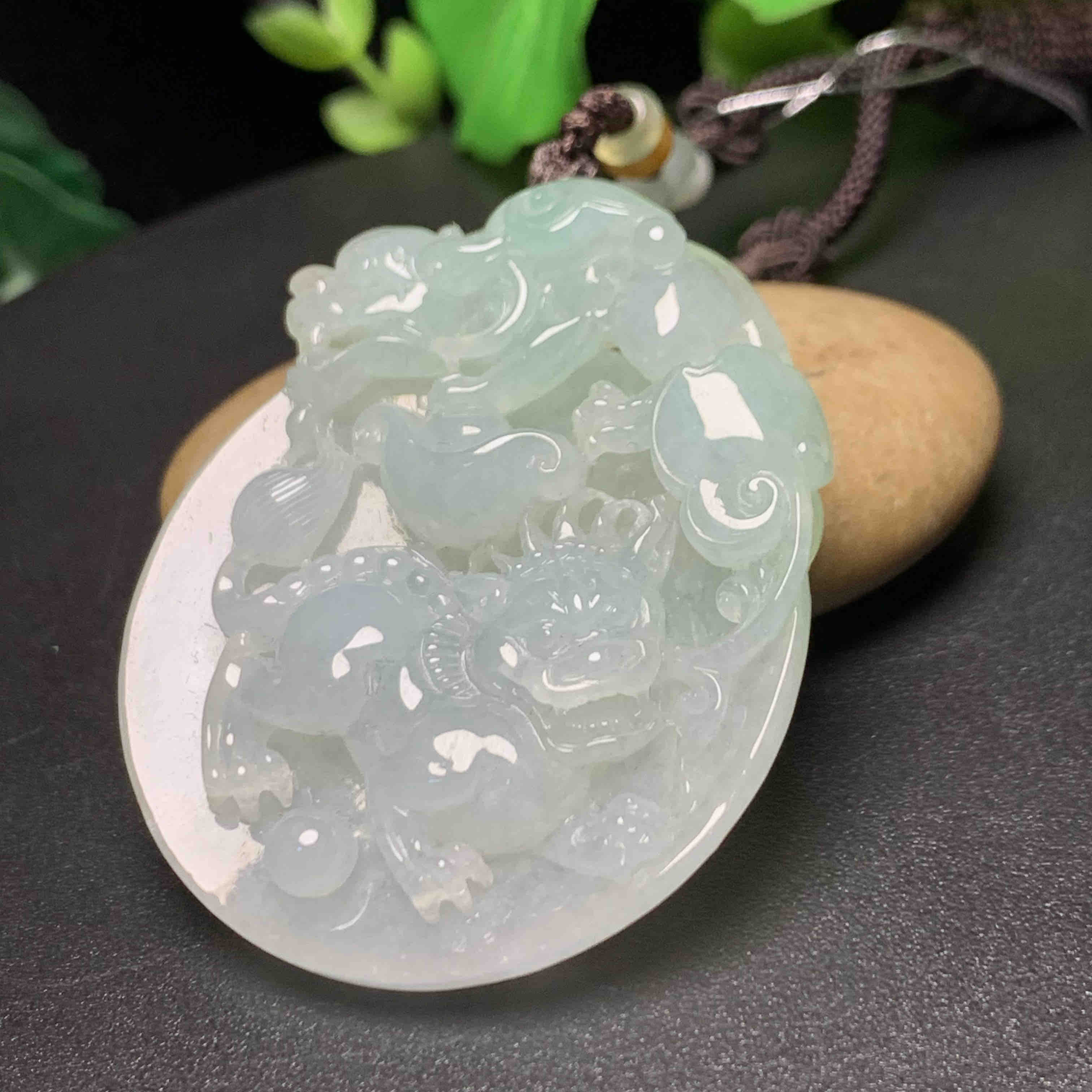 华洋华洋玉器天然A货翡翠龙与麒麟吊坠挂件
