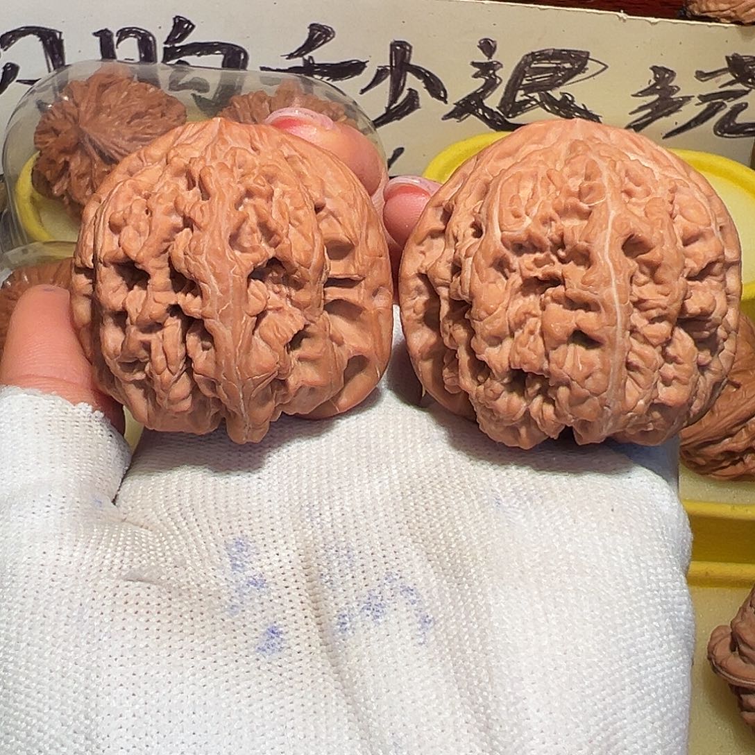 郝***江文玩核桃吊坠48全品大粗筋