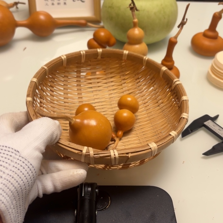 赵***L天然手捻老皮葫芦