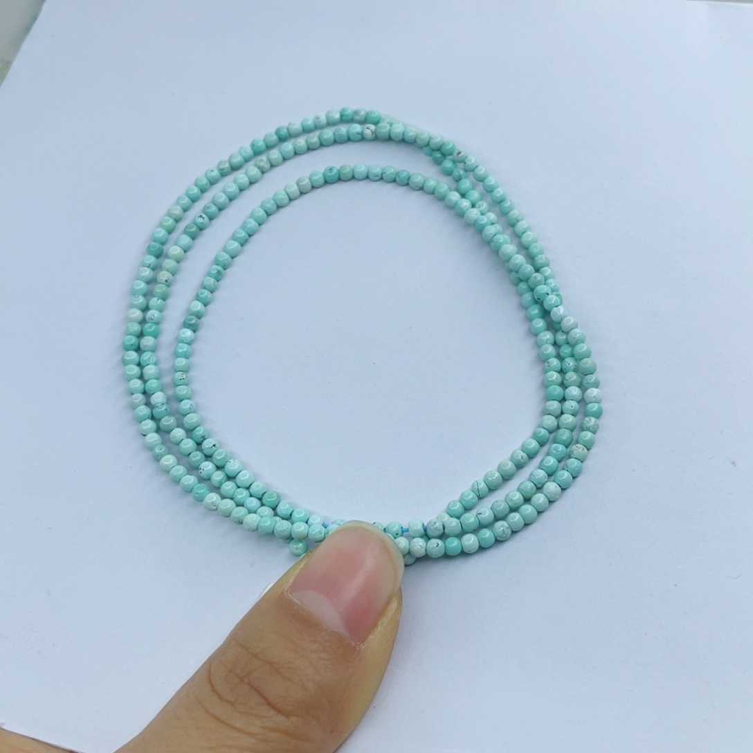 绿松石颈饰未镶嵌