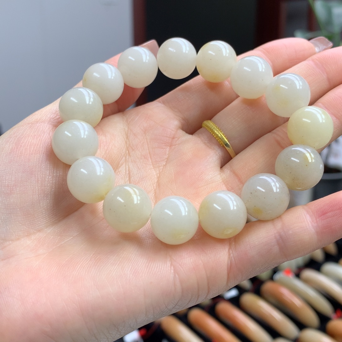 石英质玉串未镶嵌