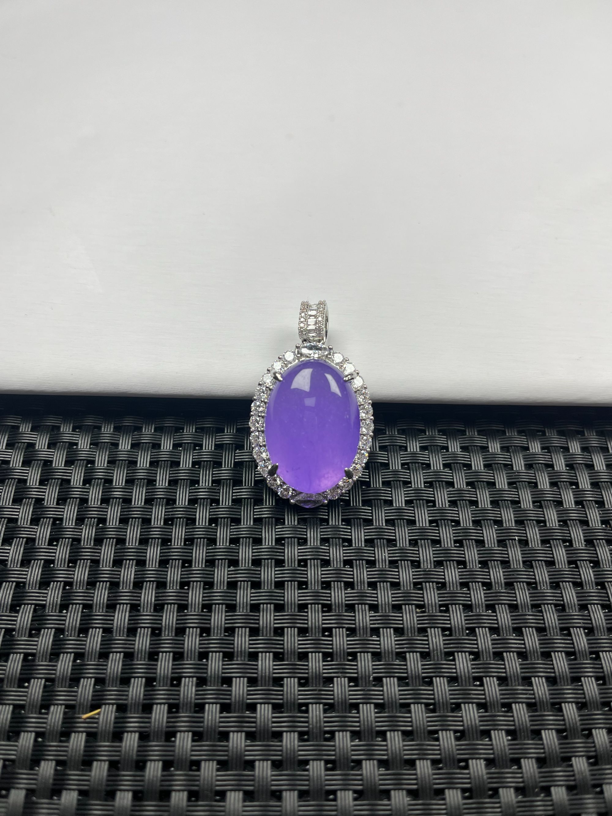 (缅甸老郑珠宝)W13紫罗兰镶嵌鹅蛋时尚精美气质百搭款吊坠