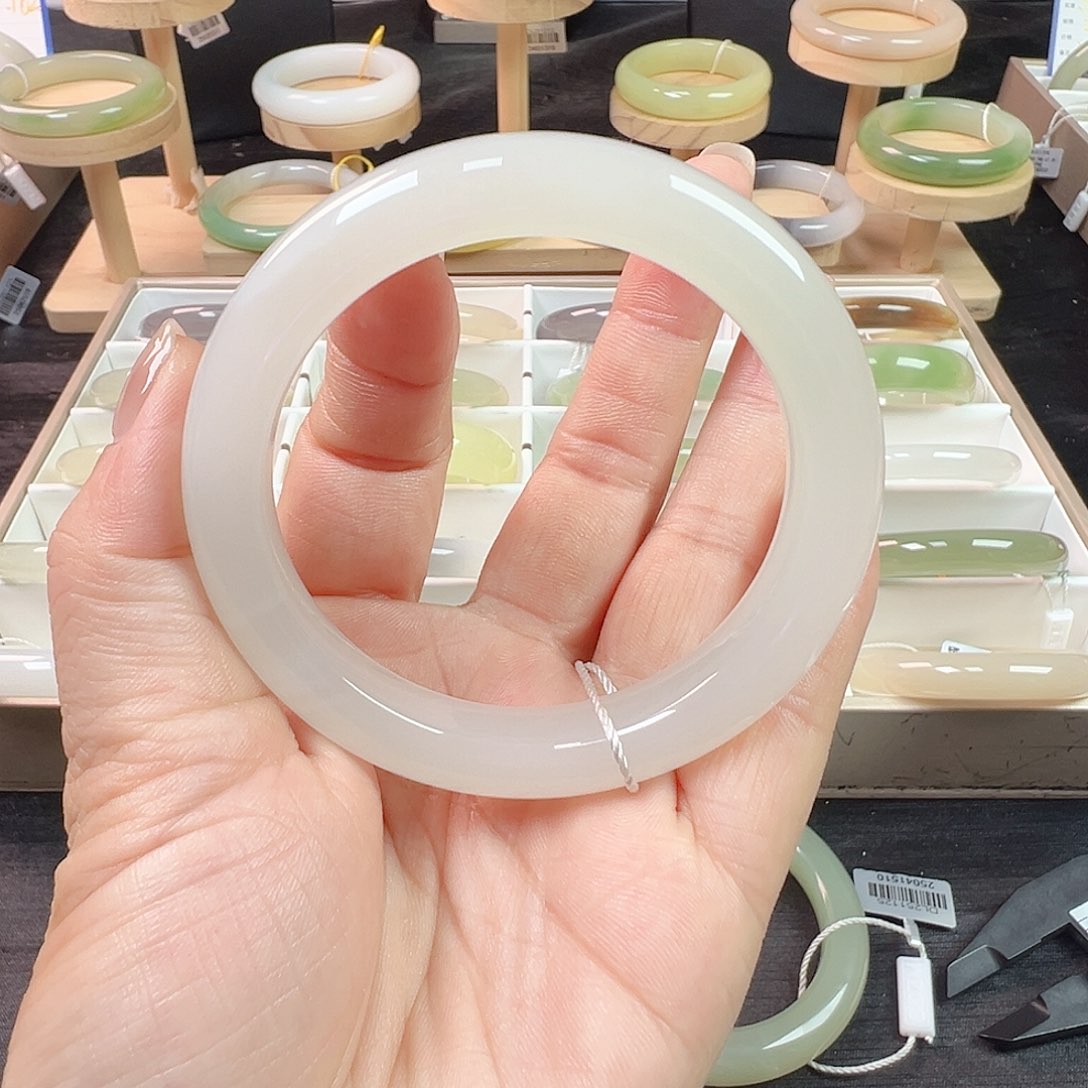 和田玉未镶嵌手镯58.6