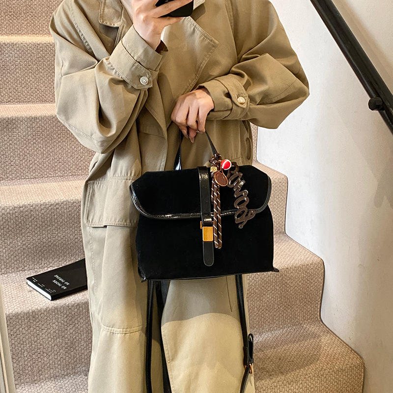 跨境2025春夏新款韩系简约设计休闲日常通勤大容量手提斜挎单肩包