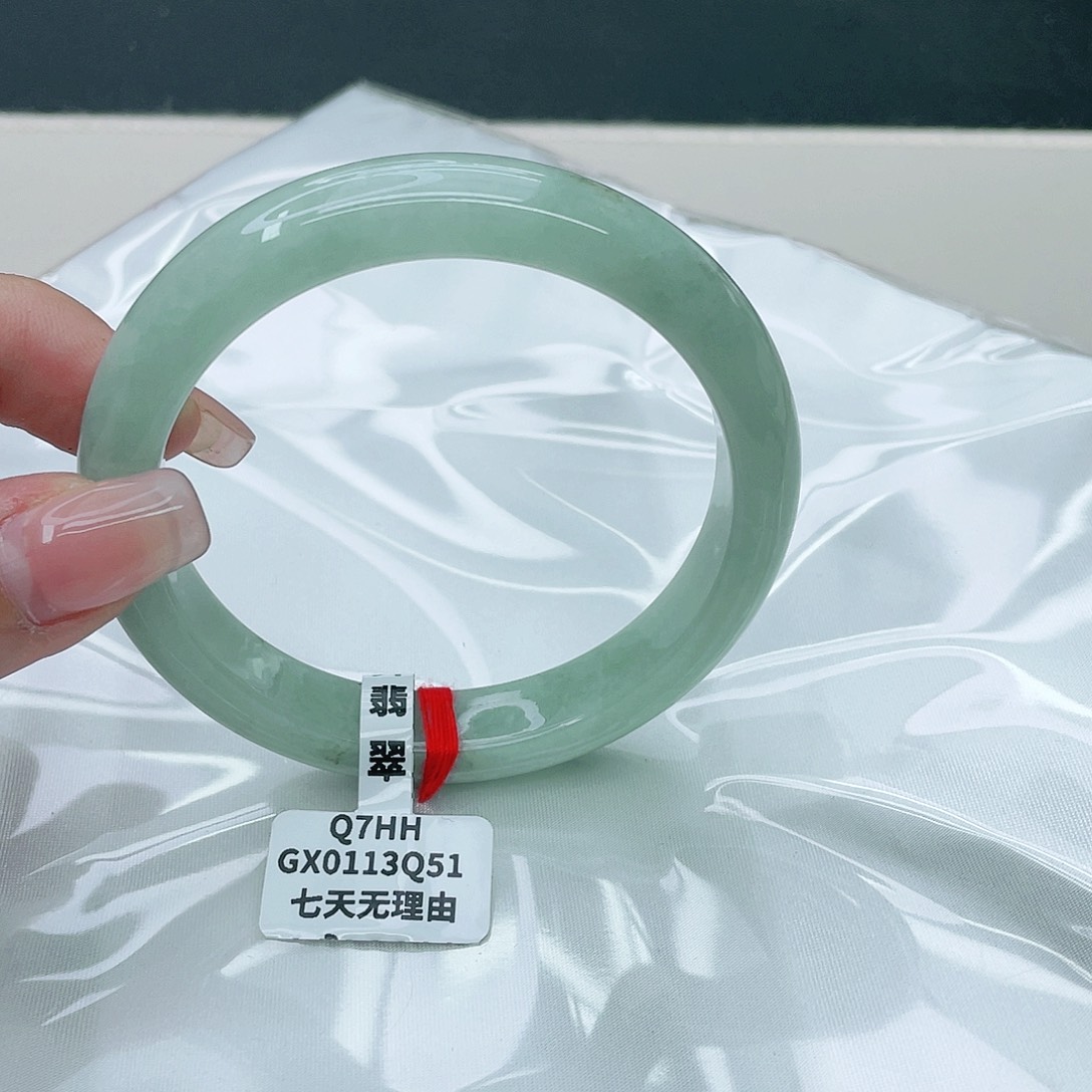 翡翠手镯未镶嵌正60.5