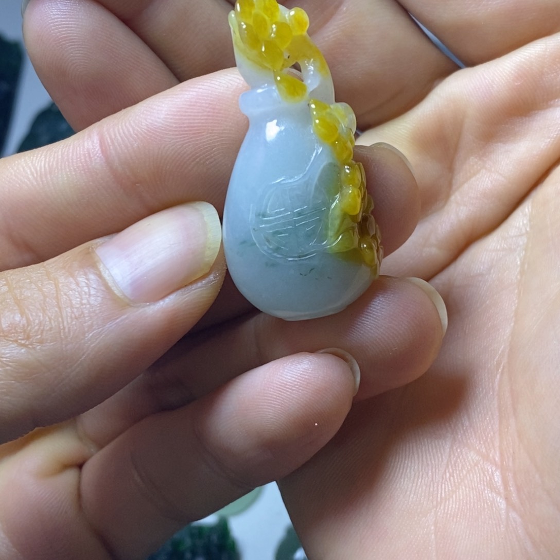 定制翡翠未镶嵌翡翠