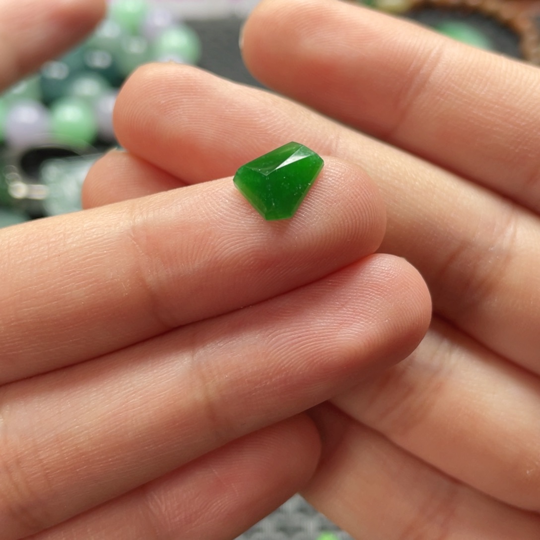 未镶嵌挂件翡翠 翡翠