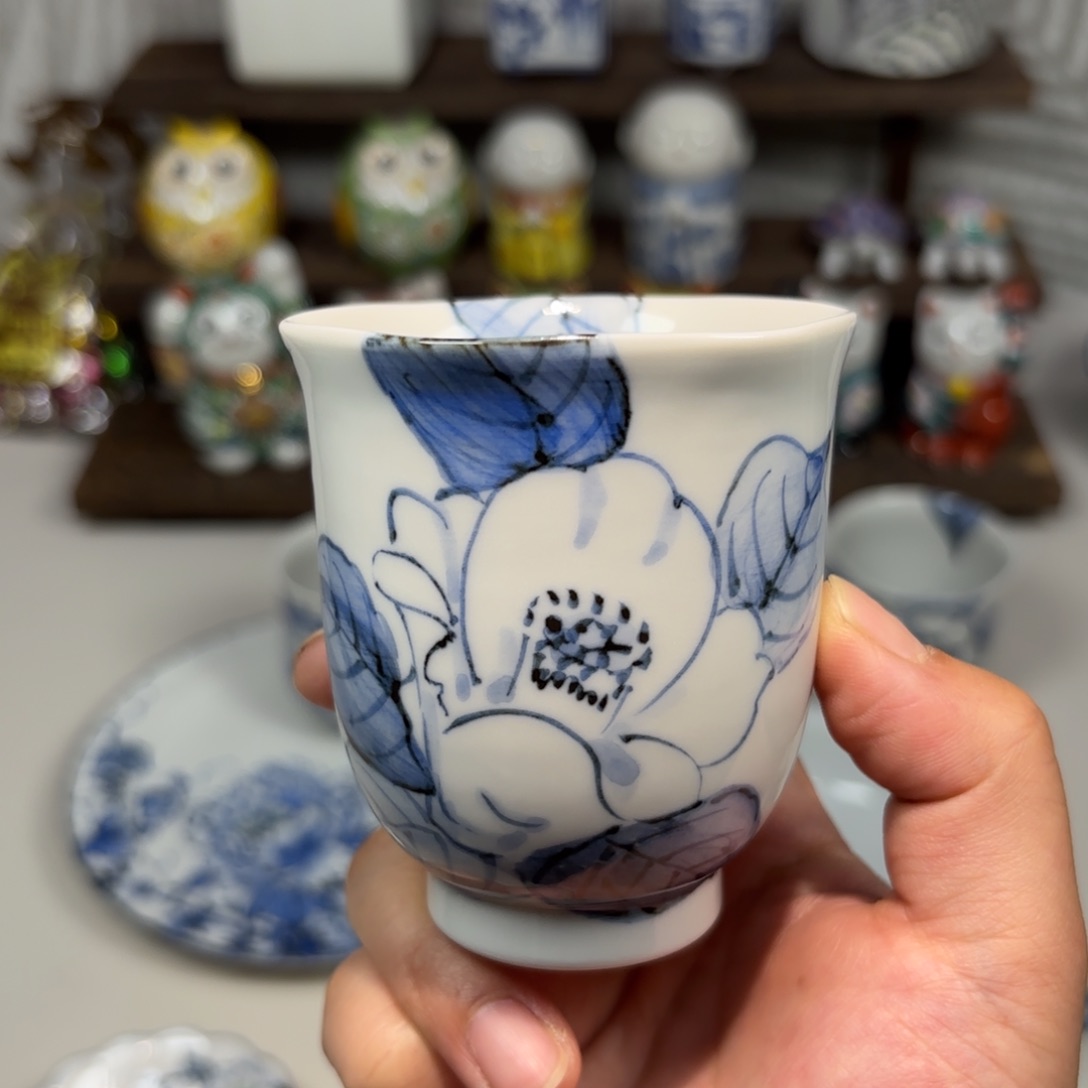 瓷千椿  手握杯 小