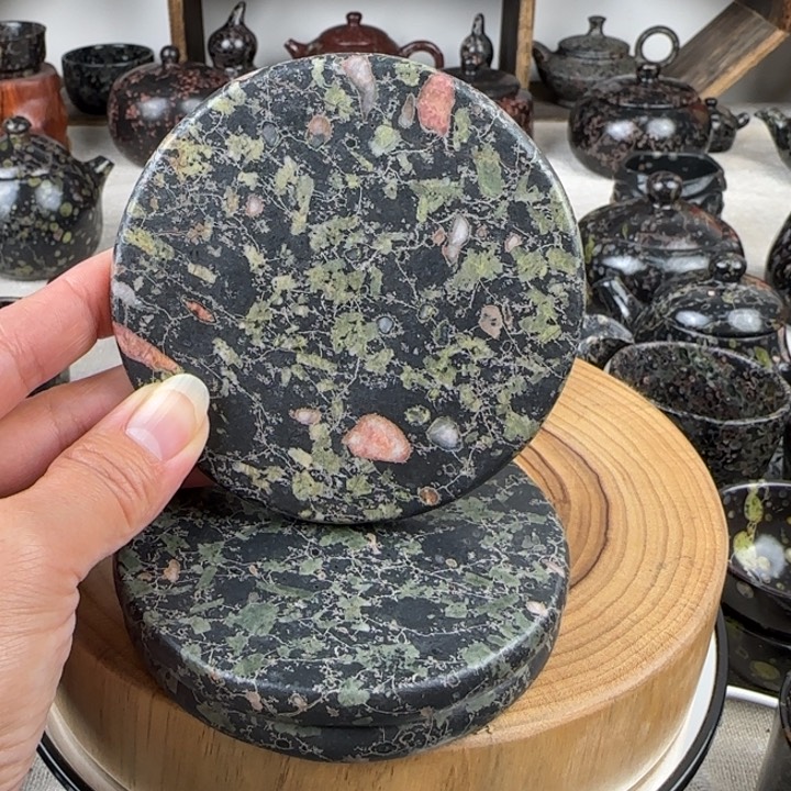 梅花玉青藤杯底壶承茶摆件