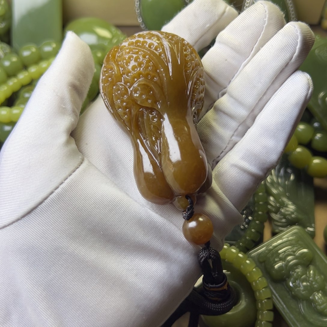 岫岩老玉（透闪石质玉）把件未镶嵌?**?