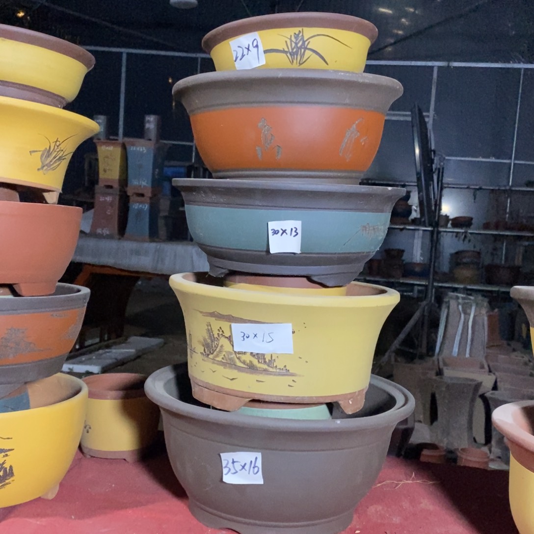 第二组，五只圆盆。