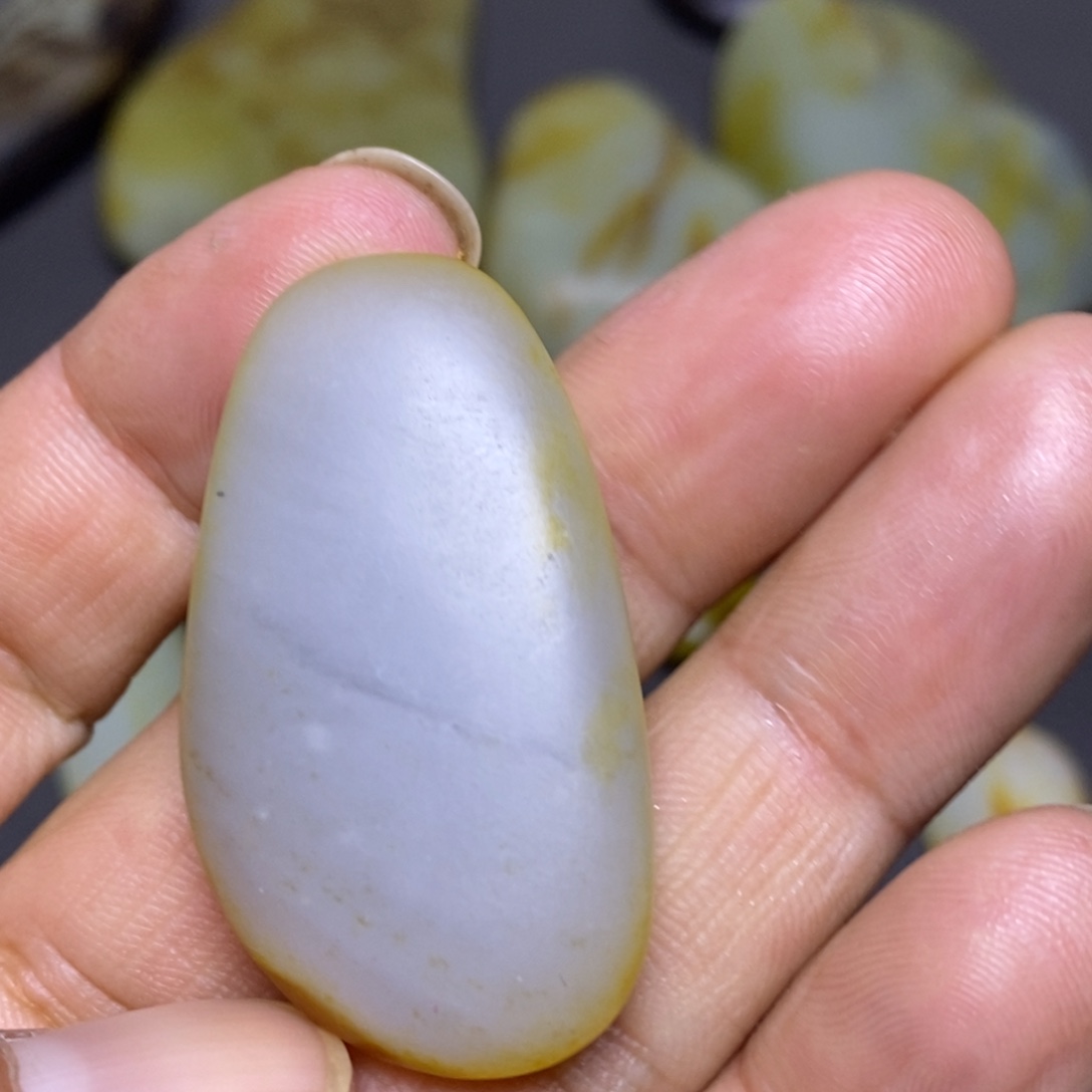 和田玉（糖玉）未镶嵌挂件