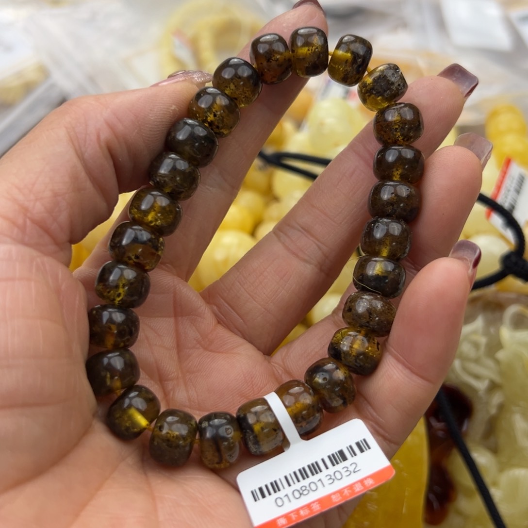 琥珀珠宝奇石未镶嵌