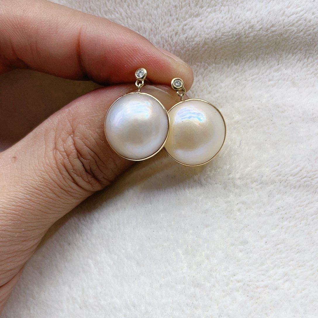 拼合珍珠（马贝珠）耳饰18K金镶嵌