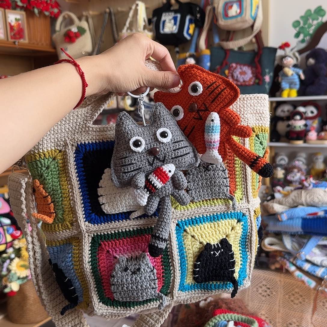 织物猫咪斜挎包加2猫挂件