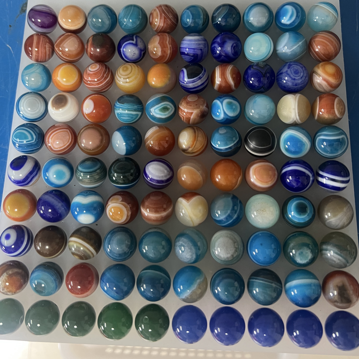 悦悦    条纹缠丝红玛瑙珠子玛瑙珠子文玩玛瑙多样性发一颗