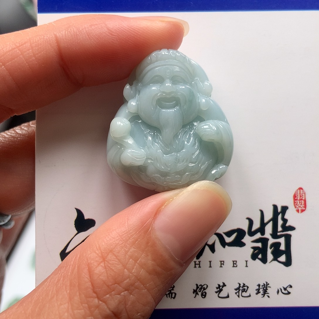 翡翠颈饰未镶嵌财爷到