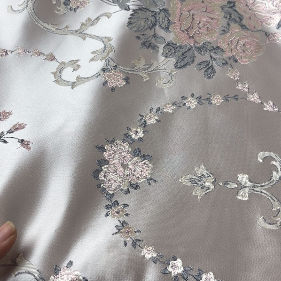 灰粉提花1.5米。         