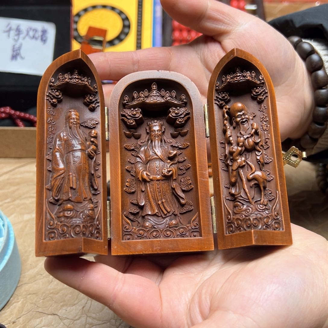 大叶紫檀（黑酸枝木类）