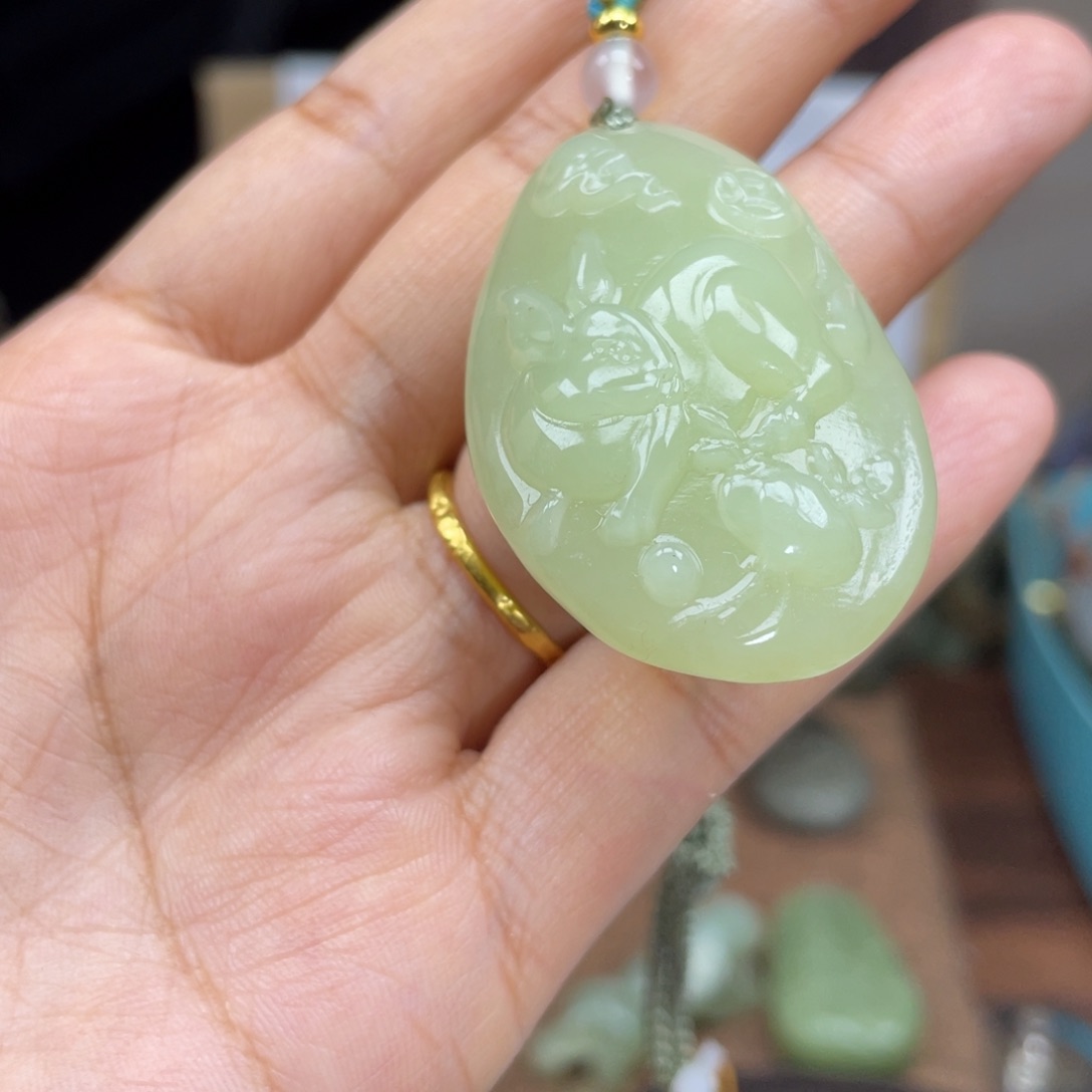 和田玉颈饰未镶嵌