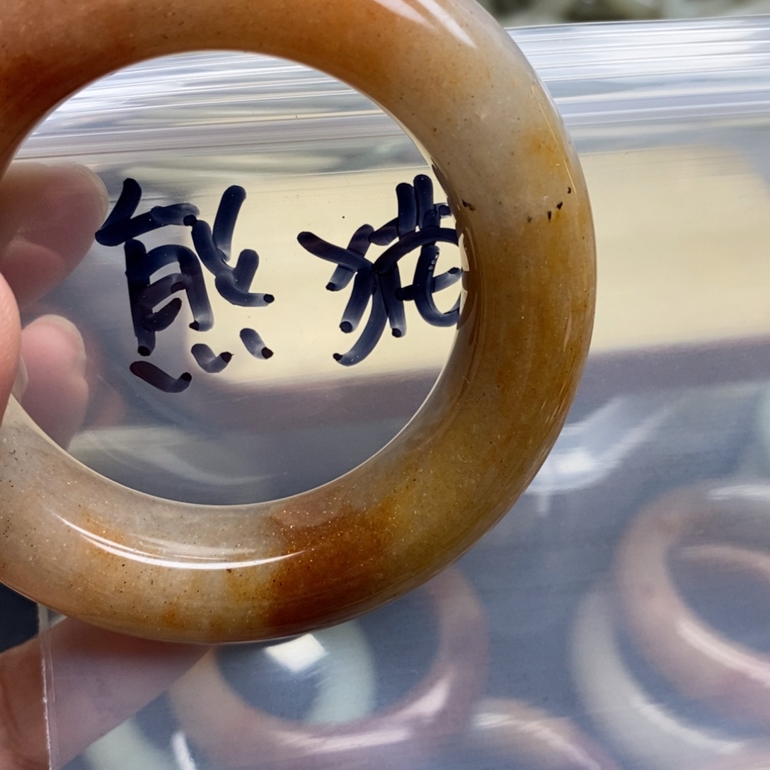石英质玉手镯未镶嵌熊****s