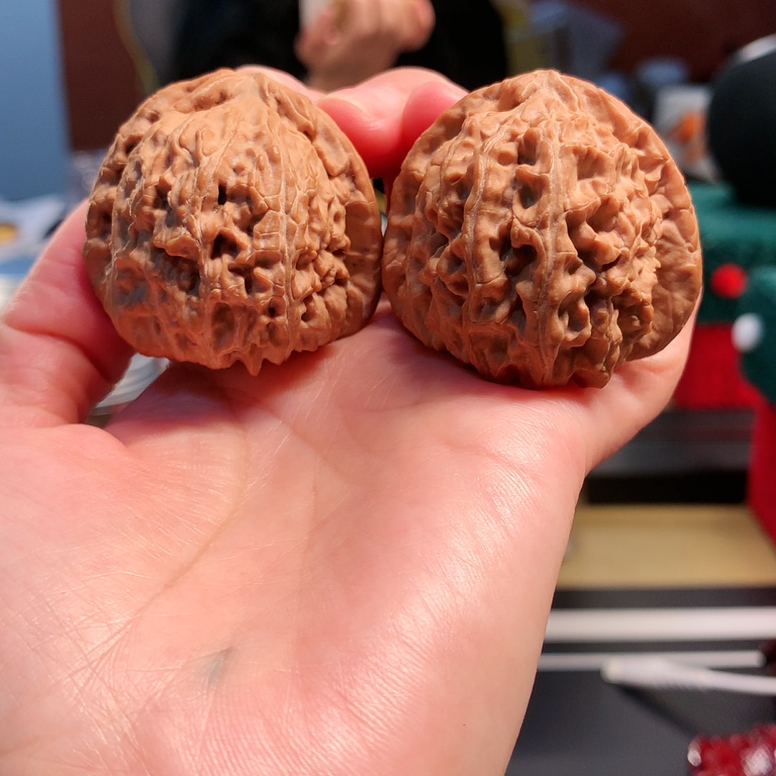 【闪购商品】吊坠文玩核桃三角白41尺