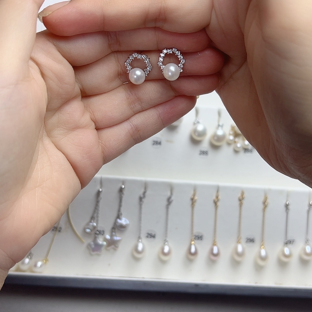 银S925镶嵌耳饰淡水珍珠