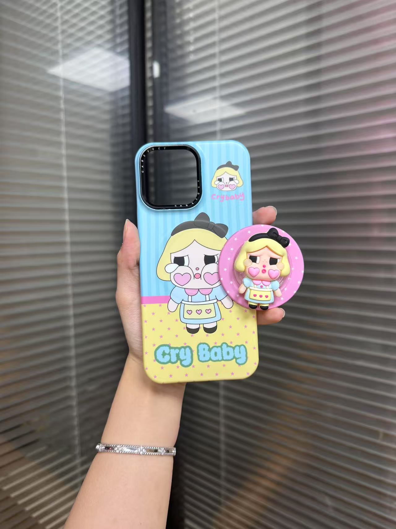 黑蝴蝶结蓝色哭娃菲林磁吸手机壳一套