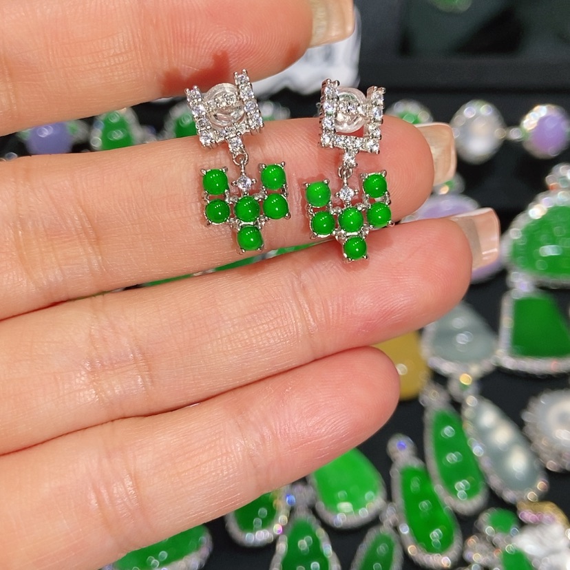 【闪购商品】翡翠耳饰未镶嵌天然翡翠