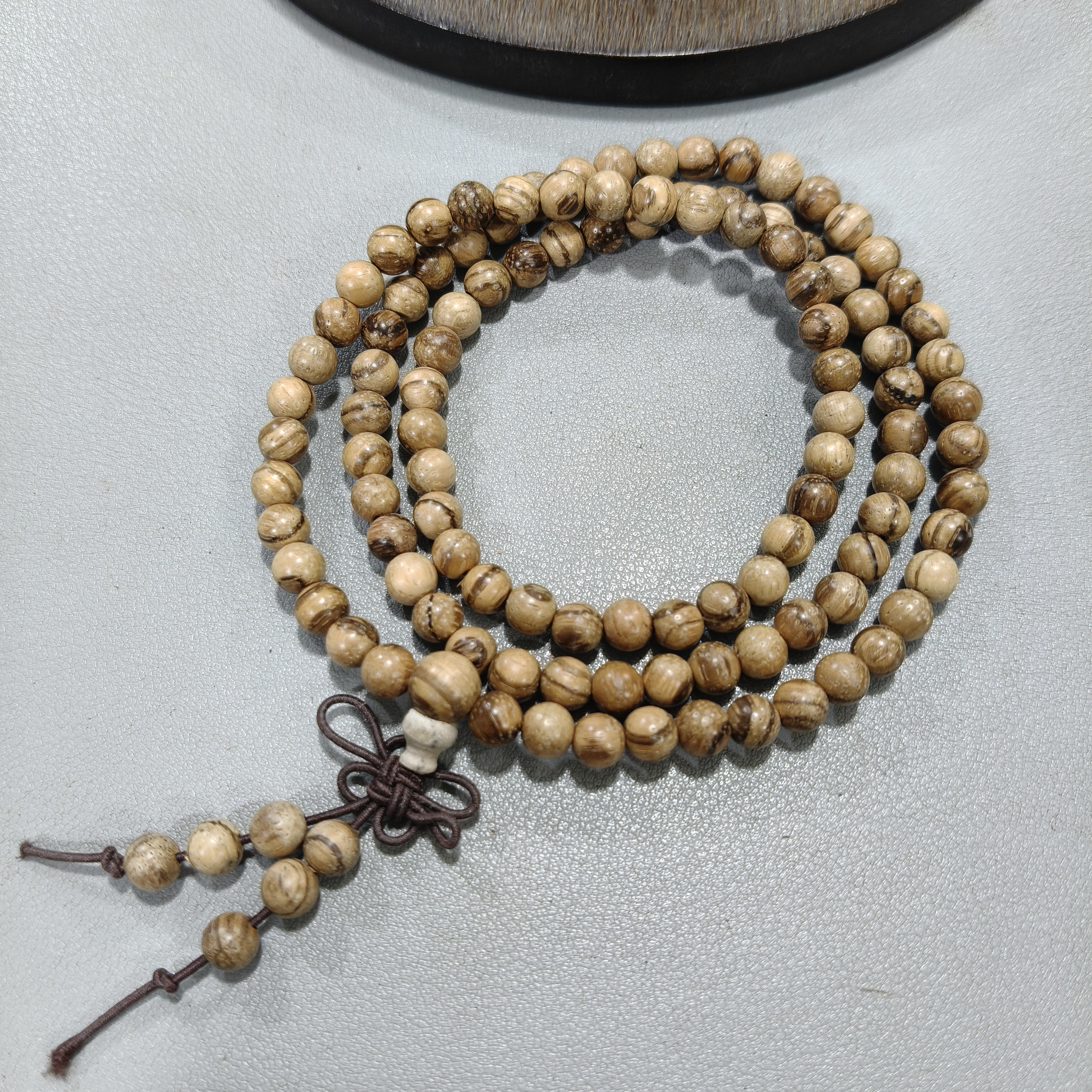 A366 檀香木卡0.6圆珠多圈手串