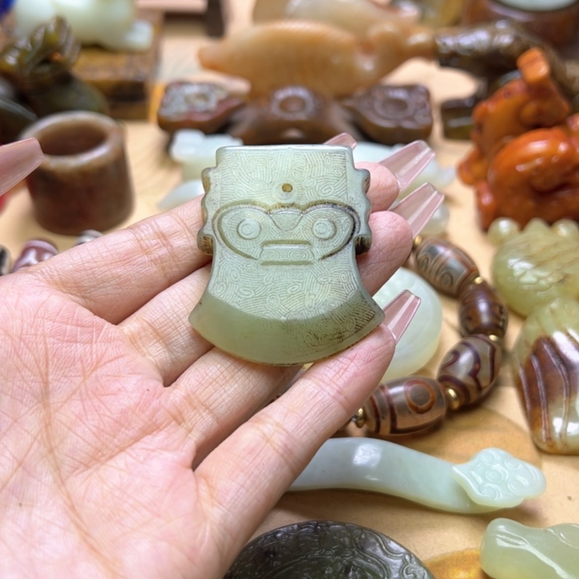 【闪购商品】蛇纹石玉颈饰未镶嵌