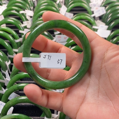 和田玉（碧玉）手镯未镶嵌