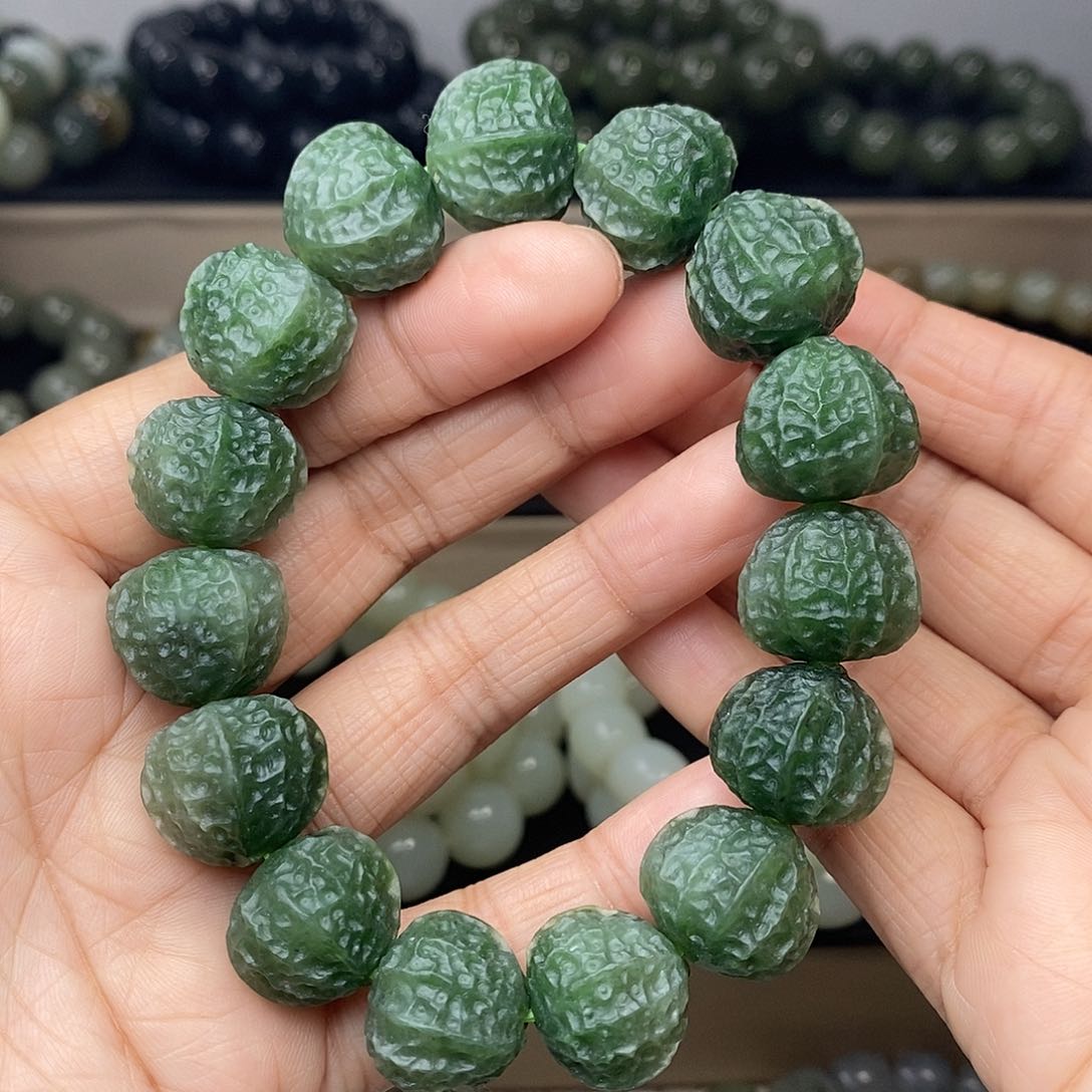 和田玉手链未镶嵌卡16