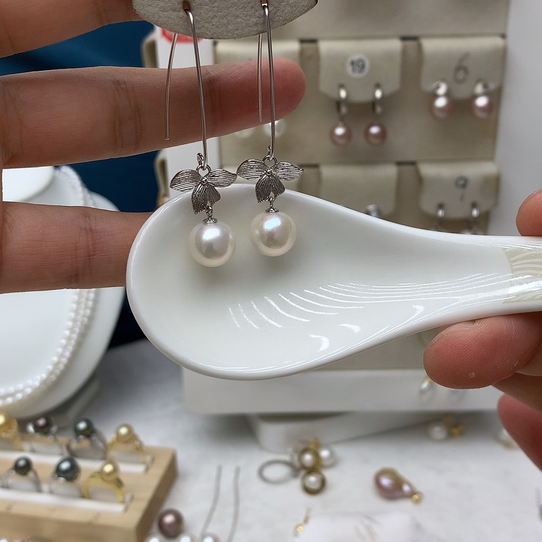 银S925镶嵌淡水珍珠耳饰