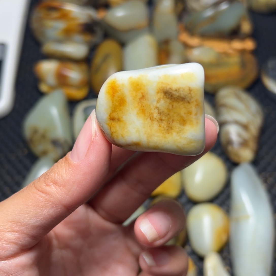 和田玉未镶嵌把件17