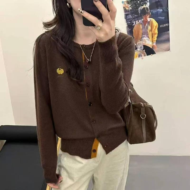 【浣熊绒】休闲风圆领女装刺绣女秋冬时尚显瘦减龄针织毛衣
