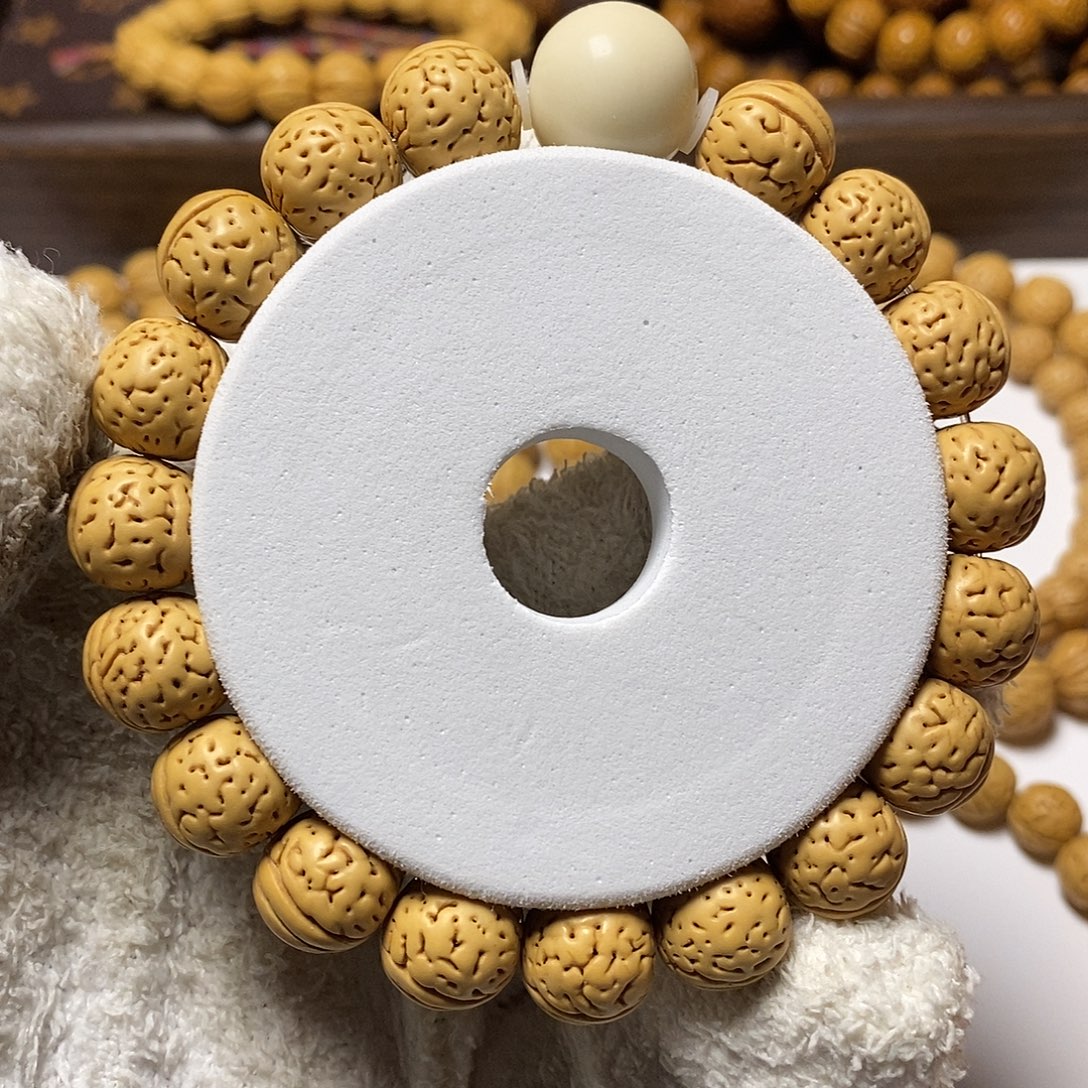 桃核吊坠1.3野生桃核手串