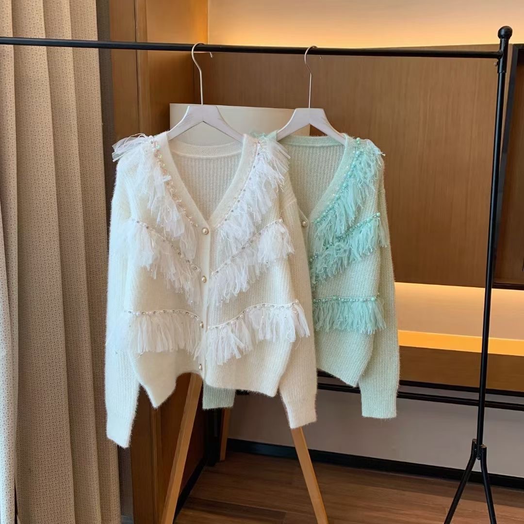 【初与家】甄选轻奢针织衫新品宠粉加厚毛衣链接-500-600....    