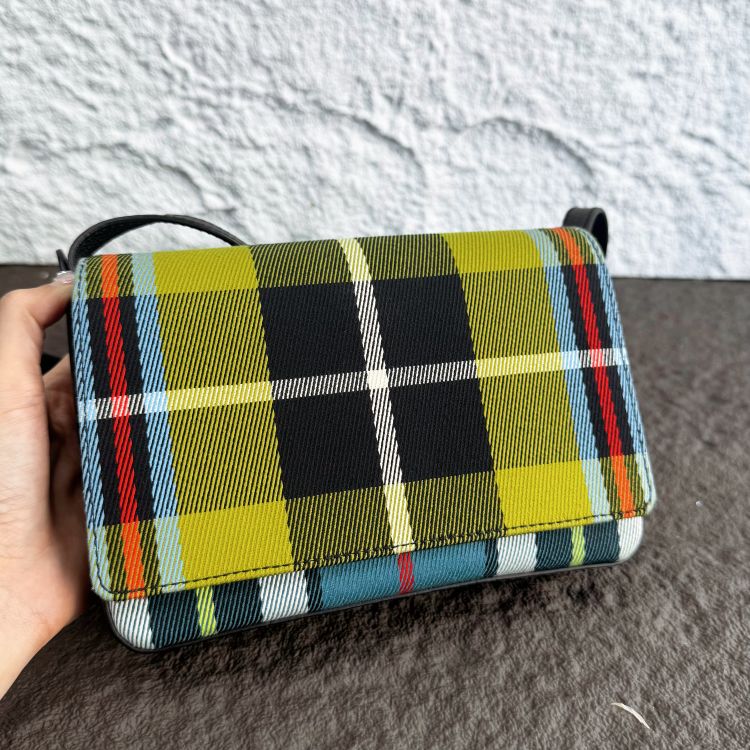 95新/博柏利/C18974666569/[MQR1115B0015]